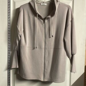 Women light weight hooded jacket xl